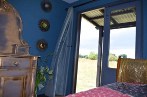 Robin's Nest - Glamping Pod with covered veranda